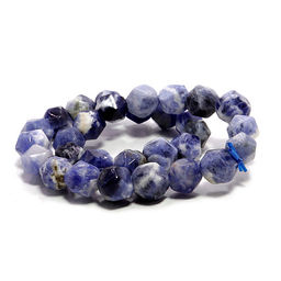 Браслет из камня 6мм с огранкой Содалит камень удачи и счастья