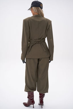 Костюм  тройка Мэдди (хаки)