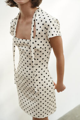 POLKA DOT SHORT DRESS WITH TIE DETAIL - Zara фото 5