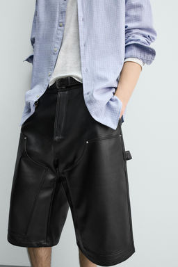 BERMUDA WIDE FIT EFECTO PIEL / Negro / Blanco - Zara фото 5