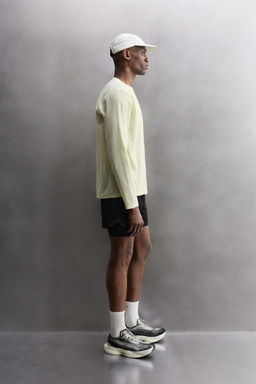 PERFORATED LONG SLEEVE T-SHIRT - Zara фото 4