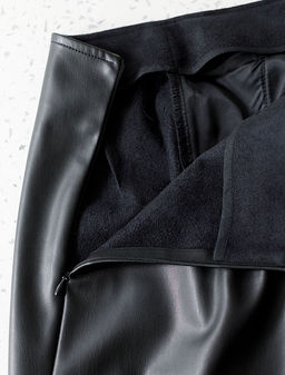 D26.184 Юбка женская черный