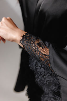 D0119 ЧЕРНЫЙ ХАЛАТ