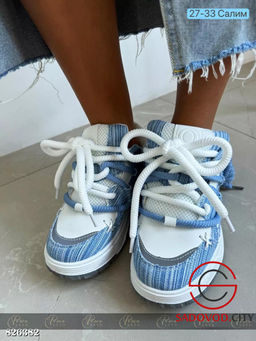 Кроссовки женские весенние