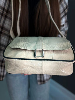 Сумка женская из телячьей кожи