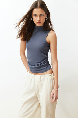 Antrasit Duz Basic Dik Yaka Regular S?f?r Kol Bluz TWOSS24BZ00406 - Trendyolmilla фото 2