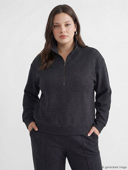 Dik Yaka Desenli Soft Touch Kad?n Sweatshirt