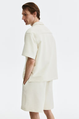 Pantal?n corto gofrado Relaxed Fit - H&m фото 7