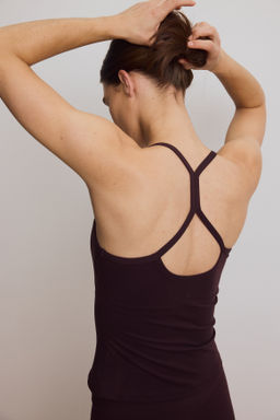 Top de deporte SoftMove con sujetador integrado - H&m фото 9