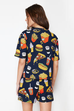 Trendyolmilla Lacivert-Cok Renkli Slogan Nak?sl? Sortlu Orme Pijama Tak?m? THMSS24PT00104