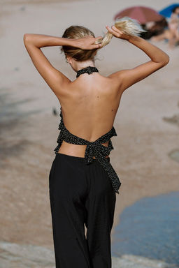 TOP GEORGETTE HALTER / Negro / Blanco