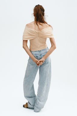 Top off-the-shoulder con detalle girado - H&m фото 5