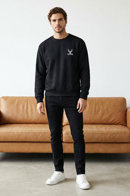 Siyah Oversize/Geni_ Kesim Uzun Kol Hayvan Nak__l_ Sweatshirt TMNAW24SW00164