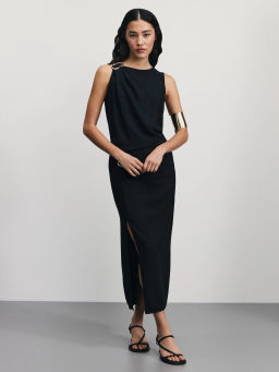 Блузка-топ с декоративной брошью из вискозы / Zarina  фото 2