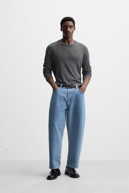 WIDE-LEG JEANS