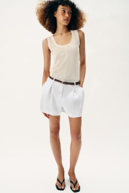 DARTED BERMUDA SHORTS WITH BELT