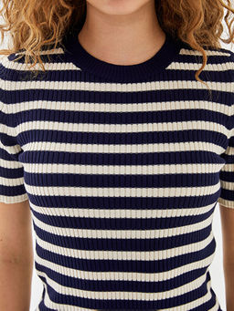 Bisiklet Yaka ?izgili Kad?n Triko Kazak