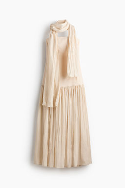 Vestido bandeau con fular