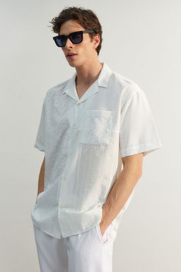 TRENDYOL MAN Limited Edition Beyaz Oversize Brode Bloklu Yazl?k Gomlek TMNSS23GO00135 - Trendyolmilla фото 2