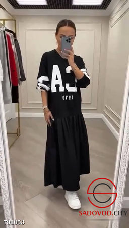 Платье в стиле спорт-шик