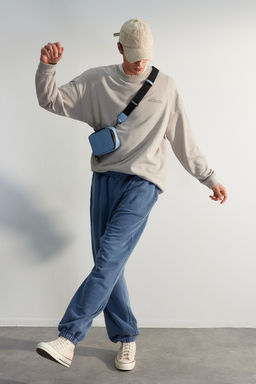 TRENDYOL MAN Premium Antrasit %100 Pamuk Oversize/Genis Soluk Efekt Ac?k Paca Esofman Alt? TMNAW24EA00002
