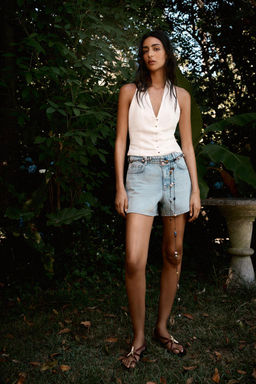 Z1975 HIGH-WAIST MOM FIT SHORTS