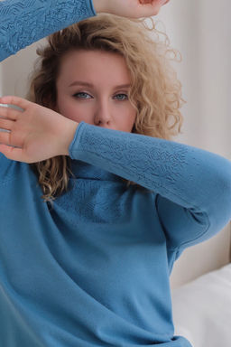 12203 Свитер с ажурной кокеткой голубой - Martichelli фото 9