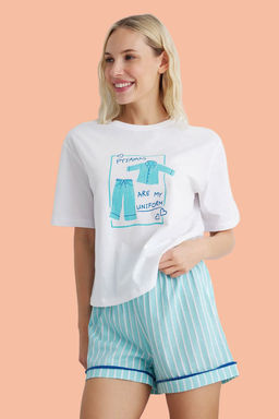 Trendyolmilla Beyaz-Pembe %100 Pamuklu Cizgili Bask?l? Sortlu Orme Pijama Tak?m? THMSS25PT00115