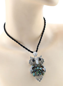 Подвеска из перламутра гелиотис Филин 36*60мм, 50см