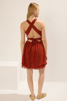 Kiremit Puantiyeli Etegi Belden Ac?lan S?rt Detayl? Mini Dokuma Elbise TWOSS25EL00425