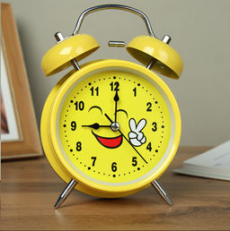 Будильник Смайлик 16 см / 668-6 /уп 60/ 737945