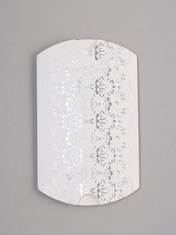 Цена за 10 шт. Коробка складная  9 х 6,5 х 2,5 см