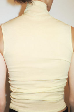 SUPIMA® HIGH NECK T-SHIRT - Zara фото 9