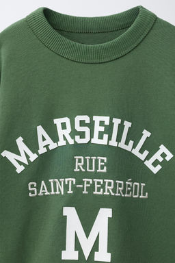 SUDADERA TEXTO RELIEVE / Verde