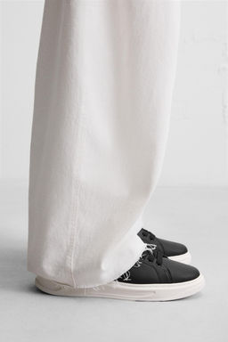 CHUNKY SOLE TRAINERS