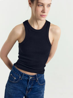 Топ женский в черном цвете черный 112939