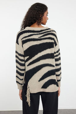 Vizon Yumusak Dokulu Zebra Desenli Triko Kazak TWOAW25KZ00178 - Trendyolmilla фото 5