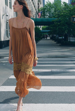 ZW COLLECTION CRINKLED EMBROIDERED DRESS - Zara фото 6