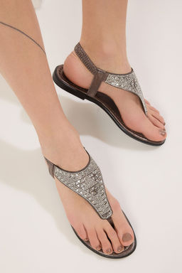 Trendyol Shoes Alt?n Simli Tas Detayl? Parmak Aras? Kad?n S?k Sandalet TAKSS25SD00009 - Trendyolmilla фото 4