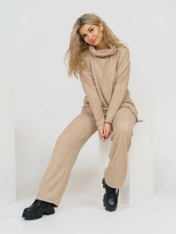 Костюм женский, цвет бежевый