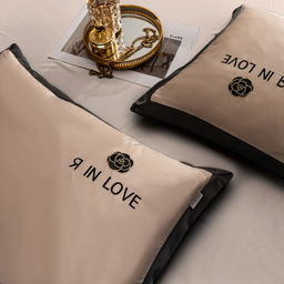 Комплект постельного белья Сатин-Шелк Я IN LOVE на резинке LVR007 Дуэт Семейный 4 Наволочки 160*200*30;140*200*30 - Ситрейд фото 5