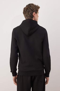 Siyah Regular/Normal Kesim Kapusonlu Dokulu Sweatshirt TMNAW26SW00068
