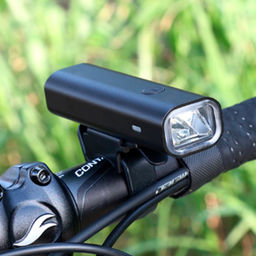 Фонарь передний COMIRON FLASH корпус: авиационный алюминий 6063, IP67; свет: CREE XPG, 400lm аккум 3.7V 2500 mAh, USB влагозащищённый /уп 50/ - ГалеонТрейд фото 17