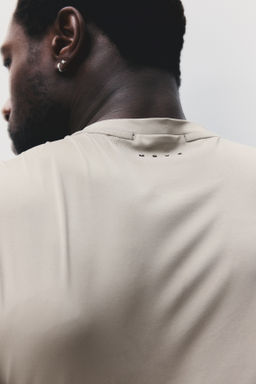 Camiseta de deporte con DryMove Compression Fit - H&m фото 10