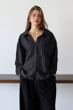 Siyah Cizgili Oversize/Genis Kal?p Dokulu Gomlek TWOAW26GO00083