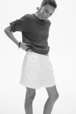 Pantal?n corto en denim con cord?n de ajuste - H&m фото 4