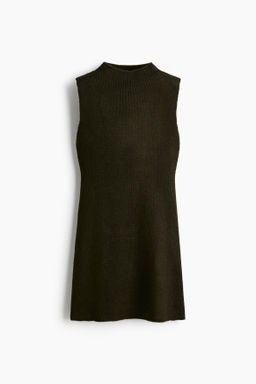 Vestido de punto con cuello perkins