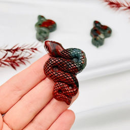 Фигурка "Змея" из Яшмы