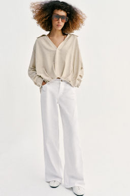 CAMISA CON LINO BAJO ABULLONADO / Beige claro