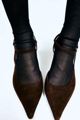 Salones de piel con punta fina